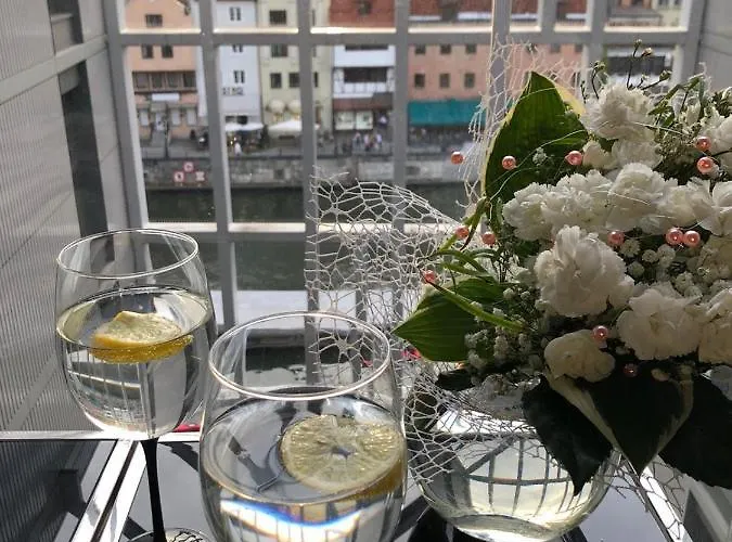 Baltic Riviera - Granaria Premium - River And Old Town Apartment