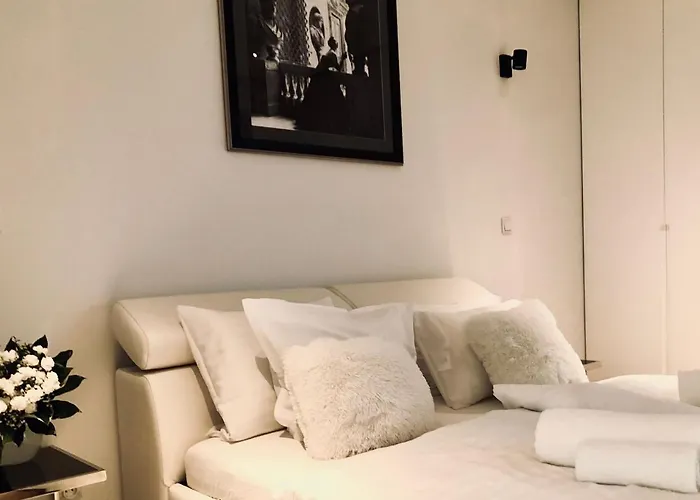 Baltic Riviera - Granaria Premium - River And Old Town