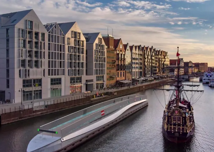 Baltic Riviera - Granaria Premium - River And Old Town Gdansk