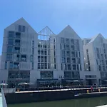 Baltic Riviera - Granaria Premium - River And Old Town * 格但斯克